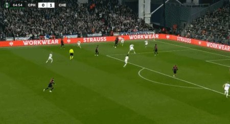 1741305384665067902.gif 九游手机版-【早报】你的欧战我的欧战好像不一样