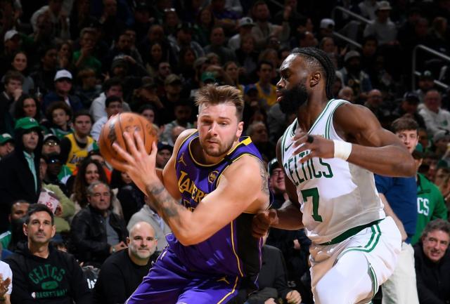 ipad版-湖人遭遇伤病潮考验东契奇！背伤+三连客能否顶住？