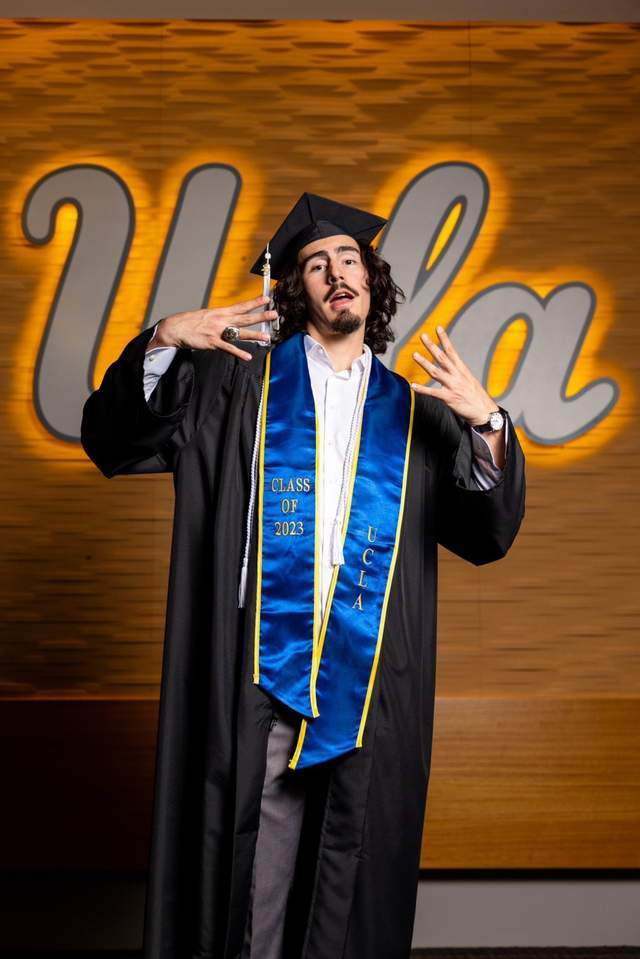 九游手机版-从爷爷的铁丝篮筐,到科比曼巴精神,再到热火的“白色巴特勒”